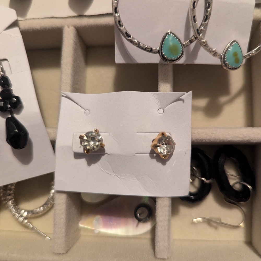 Various New & Vintage Earrings - Picture 13 of 13